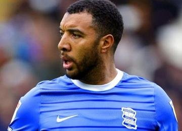 Troy Deeney, do Birmingham, alega ter sofrido ofensas racistas de um torcedor do próprio time, nesta terça (14), após derrota para o Cardiff City