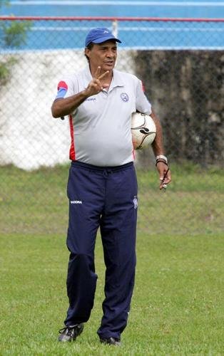 Procpio como tcnico do Bahia, em 2005