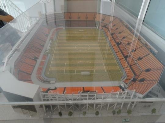 Construído em 1946, o Cemitério de Elefantes foi onde o Colón venceu o Santos de Pelé, a Seleção Argentina, o Peñarol, então campeão mundial, e os poderosos River Plate e Boca Juniors