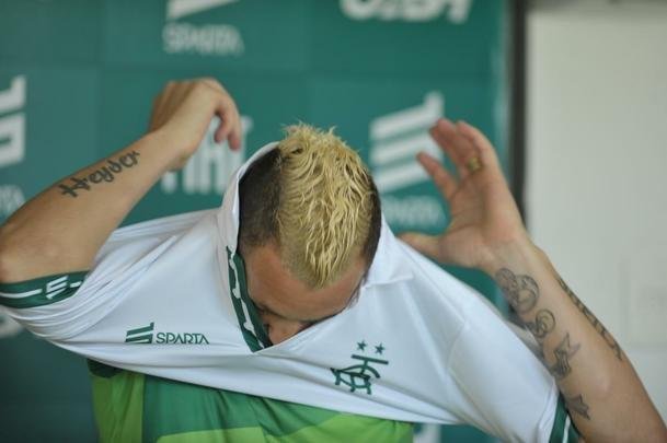 Atacante Marcelo Toscano e meia Felipe Azevedo reforam o Amrica para a disputa da Srie B de 2019