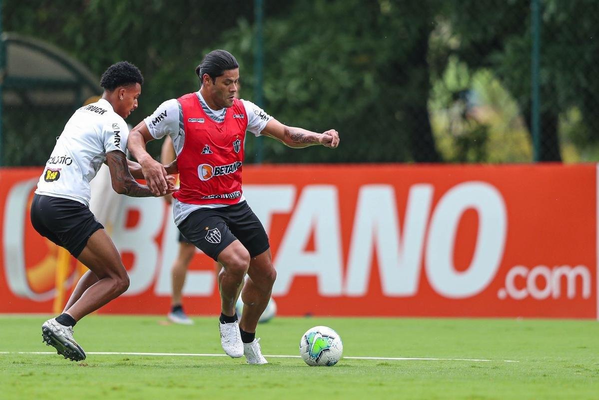 Fotos do primeiro treino de Hulk no Atlitco