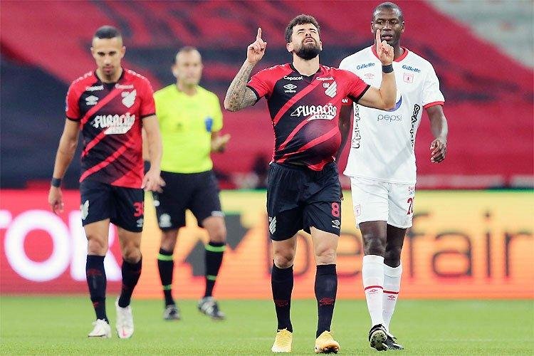 Athletico goleia Am&Atilde;&copy;rica de Cali e confirma classifica&Atilde;&sect;&Atilde;&pound;o na Sul-Americana  - Superesportes