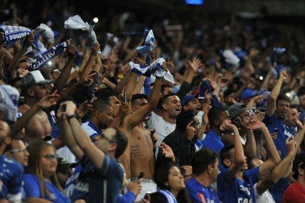 Torcida do Cruzeiro no duelo desta tera, no Mineiro, contra o Racing, pela Libertadores