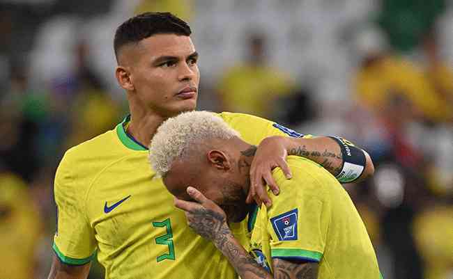 Thiago Silva e Neymar foram protagonistas nas ltimas trs Copas, mas no conseguiram alcanar o hexa