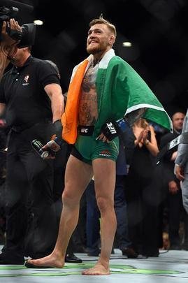 Imagens do incrível nocaute de Conor McGregor sobre José Aldo