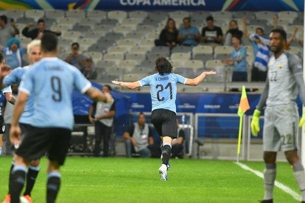 Fotos de Uruguai x Equador, no Mineiro