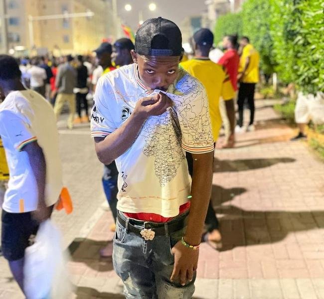 Kabiru Nasiru, o gans que se encantou pela camisa do Atltico