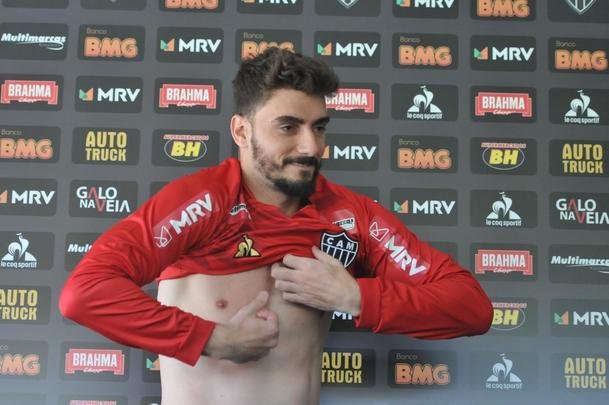 Goleiro Rafael, ex-Cruzeiro, foi apresentado como reforo do Atltico na Cidade do Galo. 