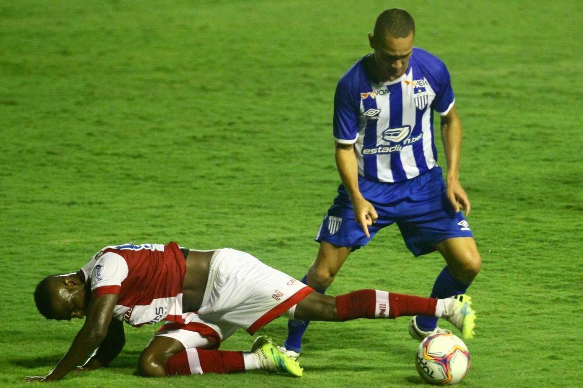 Timbu recebeu o time catarinense na abertura do segundo turno da Segunda Divisão