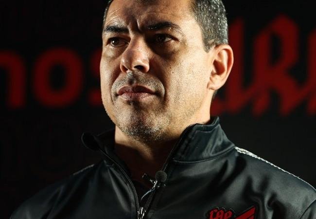 F&Atilde;&iexcl;bio Carille &Atilde;&copy; anunciado como novo t&Atilde;&copy;cnico do Athletico-PR - Superesportes