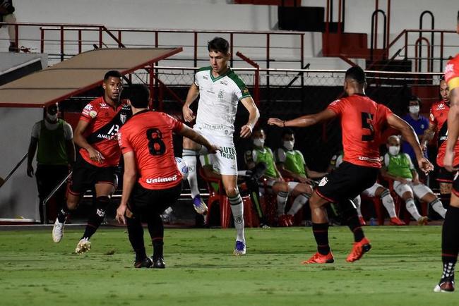 Atlético-GO e América se enfrentaram em Goiânia, pela 14ª rodada do Campeonato Brasileiro