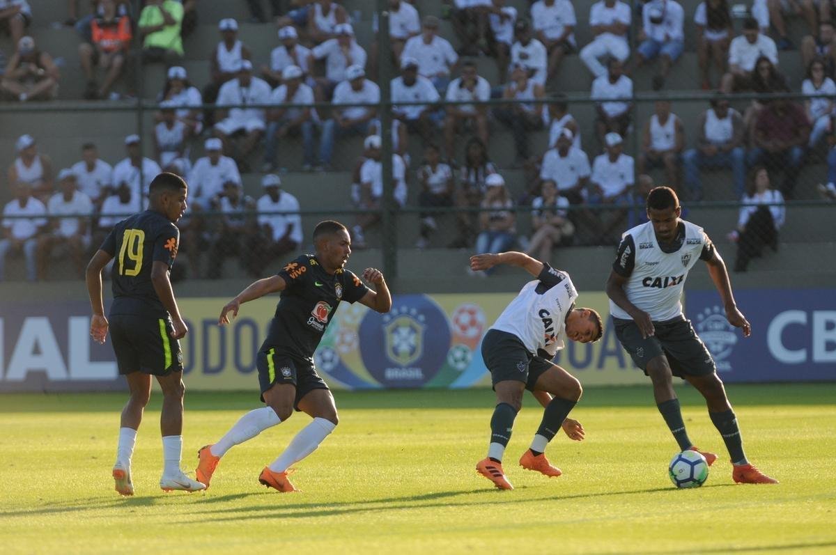 Atltico colocou alguns reforos em campo e derrotou a Seleo Brasileira Sub-20 por 5 a 3 com gols de Ricardo Oliveira (2), Denlson, Terans e Erik. Jhonny Lucas, Alerrandro e Alan descontaram.
