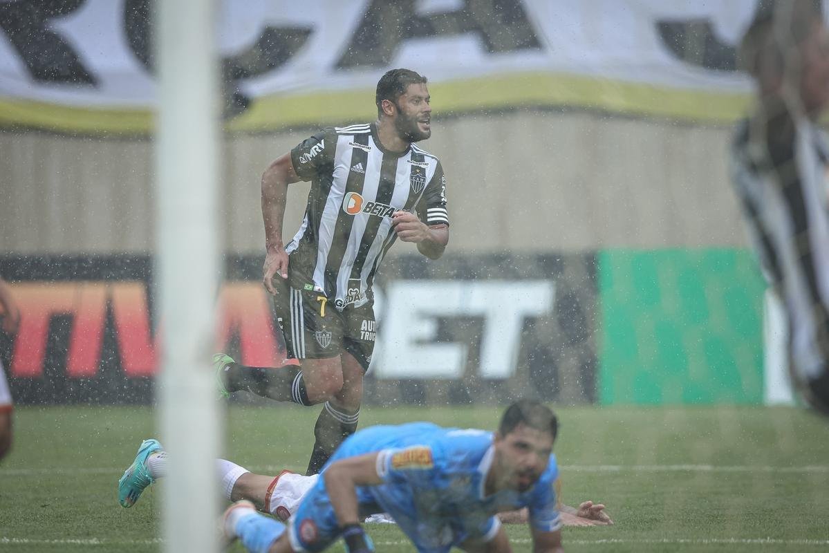 Tombense x Atltico: fotos do jogo pelo Campeonato Mineiro