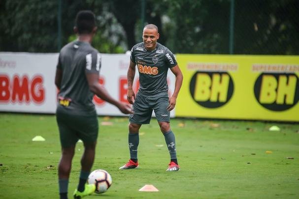 Jogadores do Atltico treinaram nesta tera-feira, vspera do jogo com o Defensor