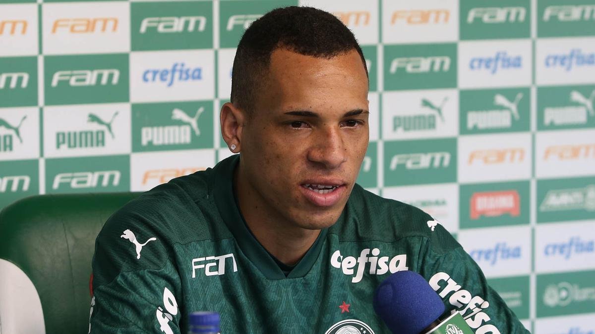 #38 - Breno Lopes (Palmeiras) - 12 gols em 35 jogos - mdia de 0,34 por jogo.

O atleta defendeu as cores do Juventude-RS at novembro deste ano.
