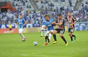 Fotos do jogo entre Cruzeiro e So Paulo