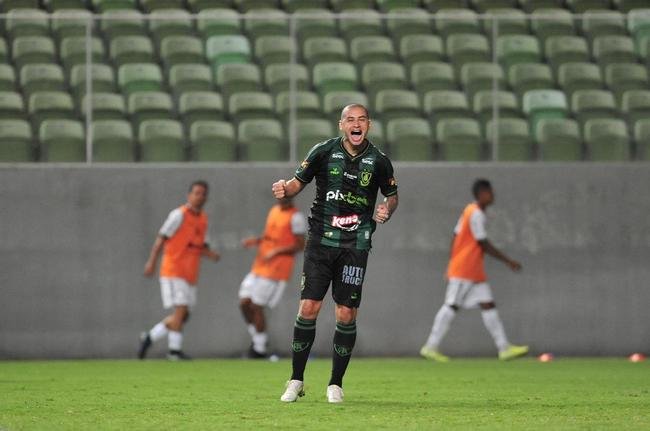 Amrica e Democrata-GV se enfrentaram no Independncia pela 2 rodada do Campeonato Mineiro