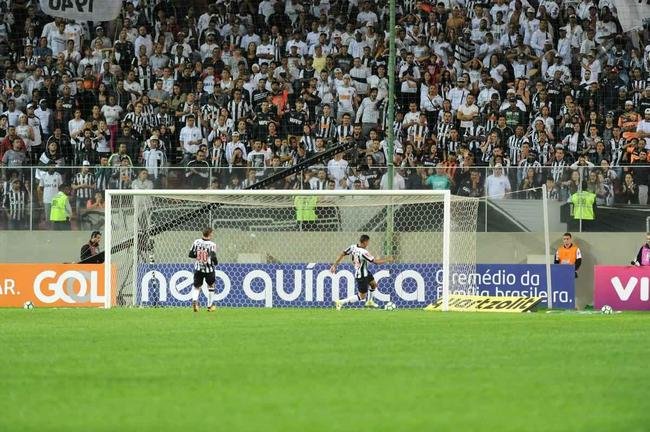 Atl�tico e Santos se enfrentaram, no Independ�ncia, pela 13� rodada do Campeonato Brasileiro