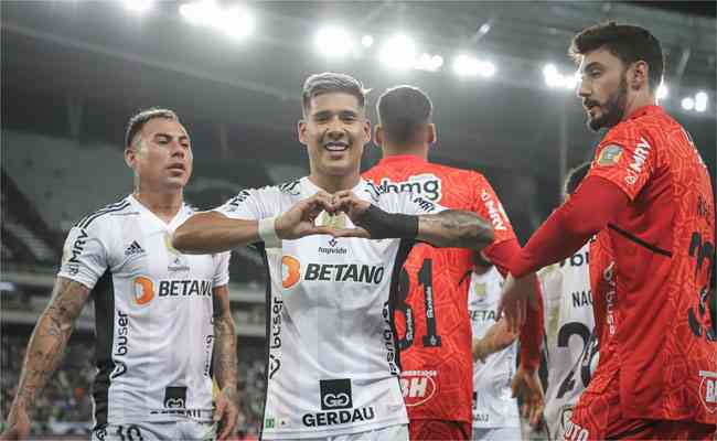 Zaracho vibrou bastante com o belo gol marcado contra o Botafogo