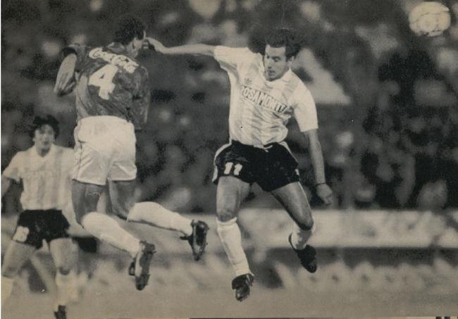 Em 1992, o Cruzeiro conquistou o bi da Supercopa da Libertadores, desta vez sobre o Racing da Argentina. Foi o terceiro ttulo internacional da histria celeste.