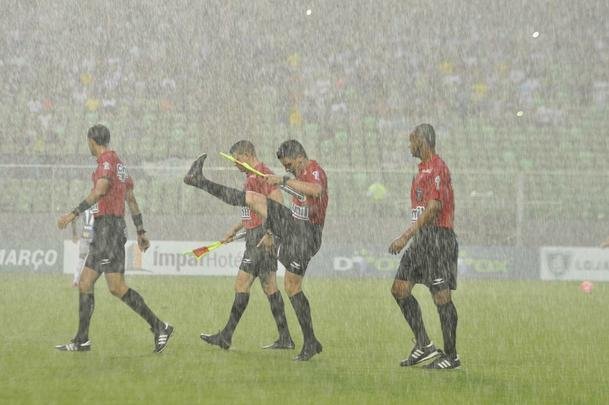 Fotos da partida entre Amrica e Cruzeiro, no Independncia, pelo Campeonato Mineiro