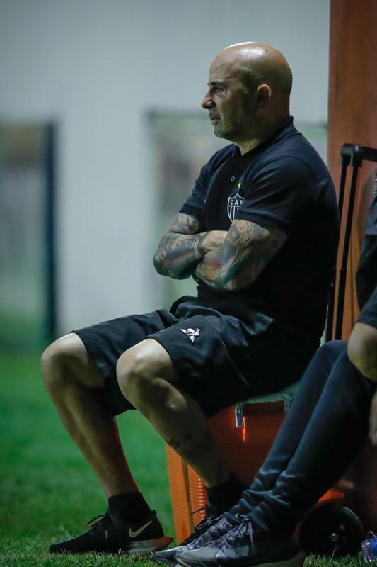 Em 14 de maro de 2020, Sampaoli estreou oficialmente como novo treinador do Atltico com vitria por 3 a 1 sobre o Villa Nova, pelo Campeonato Mineiro.