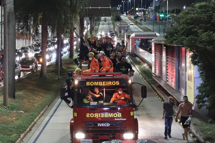 Bastidores da festa do Atlético em comemoração ao título brasileiro