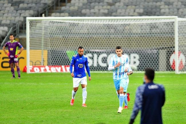 Fotos de Cruzeiro x Londrina, no Mineiro, pela 15 rodada da Srie B