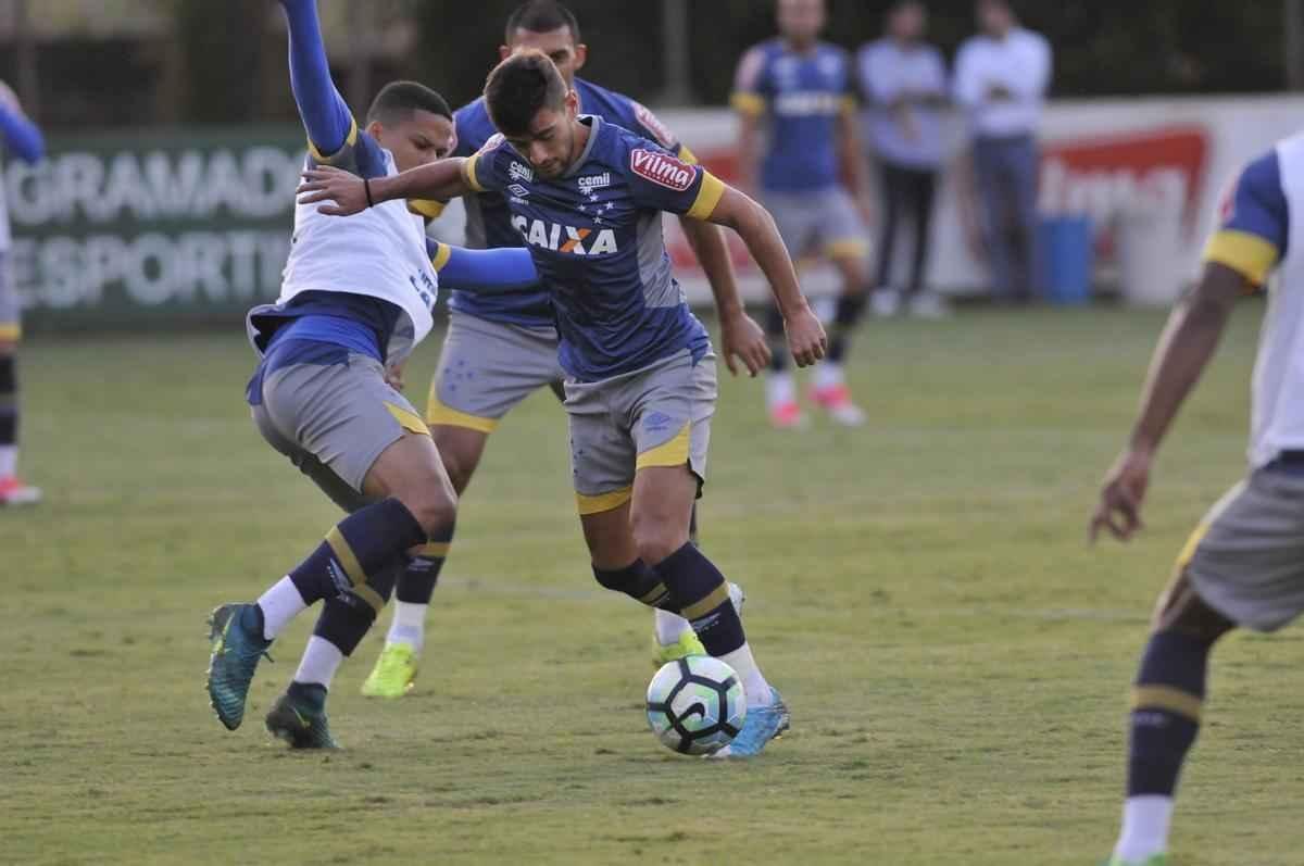 Mano Menezes testou novidades no Cruzeiro para enfrentar o So Paulo na estreia do Brasileiro