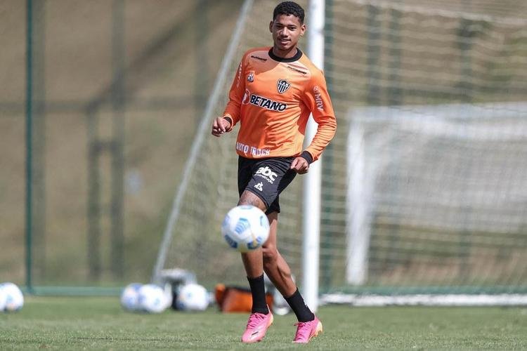 O atacante Marrony foi outro jogador que testou positivo para COVID-19.