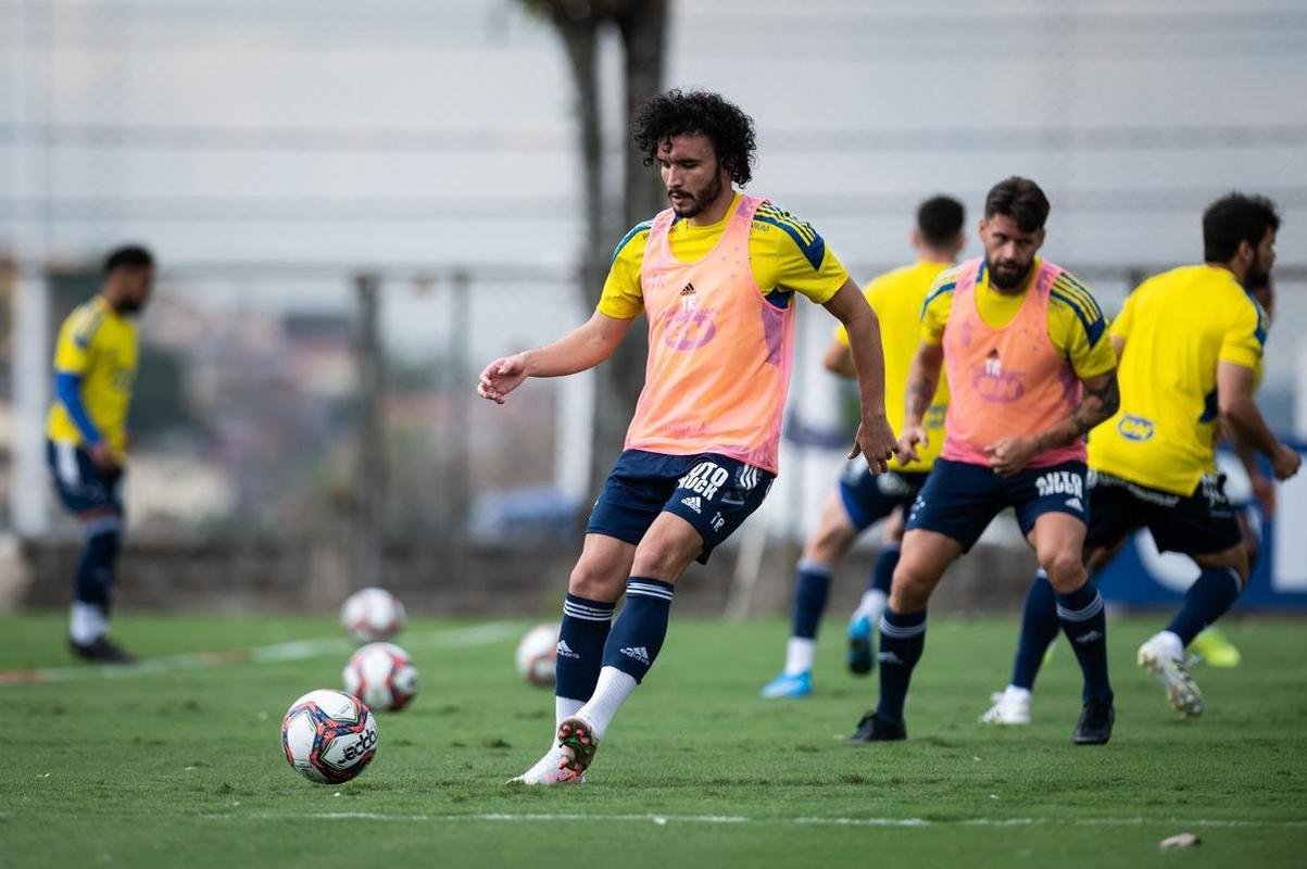 Fotos do treino do Cruzeiro desta segunda-feira (18/10)