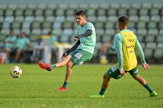 Em preparao para enfrentar o Corinthians no prximo domingo (18/9), o Amrica treinou nesta tera-feira (13/9)