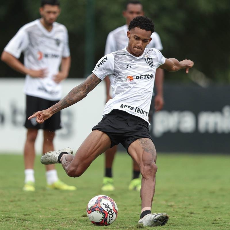 Fotos do treino do Atltico neste sbado, o ltimo de Victor no clube