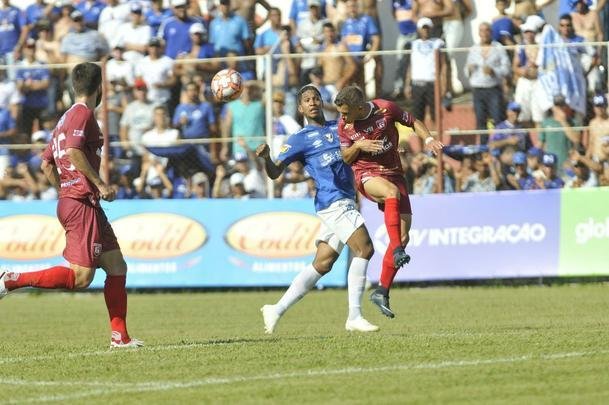 Cruzeiro abriu 2 a 1 no primeiro tempo, com gols de Raniel e Robinho; Alemo descontou para o Guarani