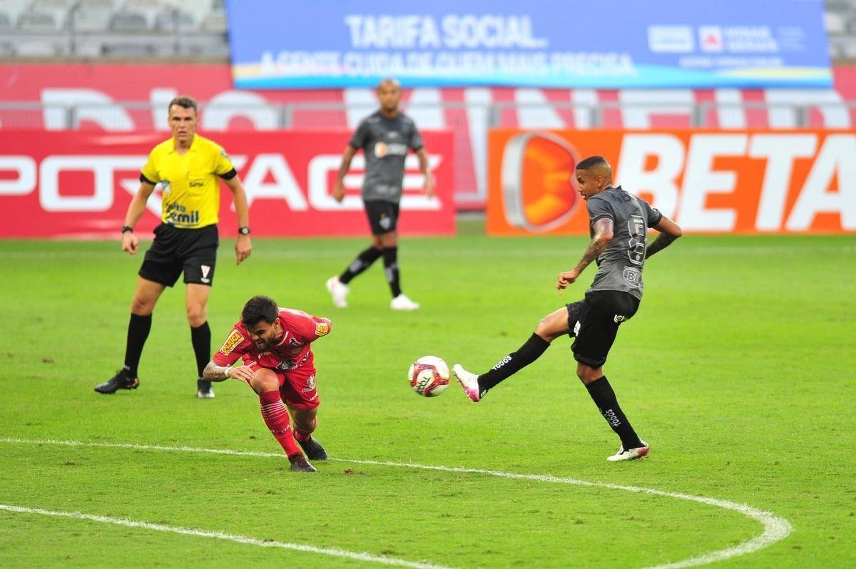 Fotos do jogo entre Atltico e Tombense, neste sbado, pela semifinal do Campeonato Mineiro