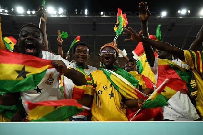 Imagens da torcida no confronto entre Portugal e Gana, pelo Grupo H da Copa do Mundo.