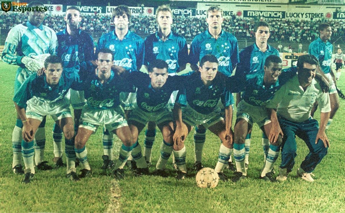 Cruzeiro campeão da Copa Master sobre o Olimpia-PAR, em 1995. No primeiro duelo, em Assunção, 0 a 0. No Mineirão, vitória celeste por 1 a 0. Nesta foto, tirada no Paraguai, estão William Andem; Rodrigo Silva, Rogério, Ademir, Júnior e Nonato; Marcelo Ramos, Ricardinho, Pingo, Luiz Fernando Gomes e Cleison