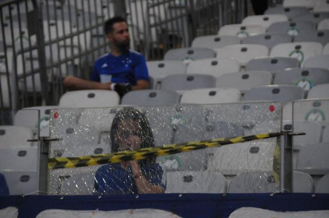 Torcida do Cruzeiro deu show mais uma vez e lotou o Mineiro na partida contra o CRB pela 11 rodada da Srie B