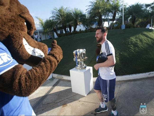 Seleo Argentina tambm divulgou algumas fotos de bastidores em seu perfil no Twitter