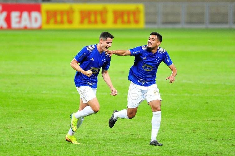 Pictures of the match Cruzeiro and Vasco in Mounir