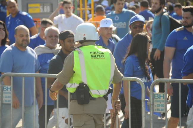 Cruzeiro x Bahia: fotos da torcida da Raposa no Mineiro