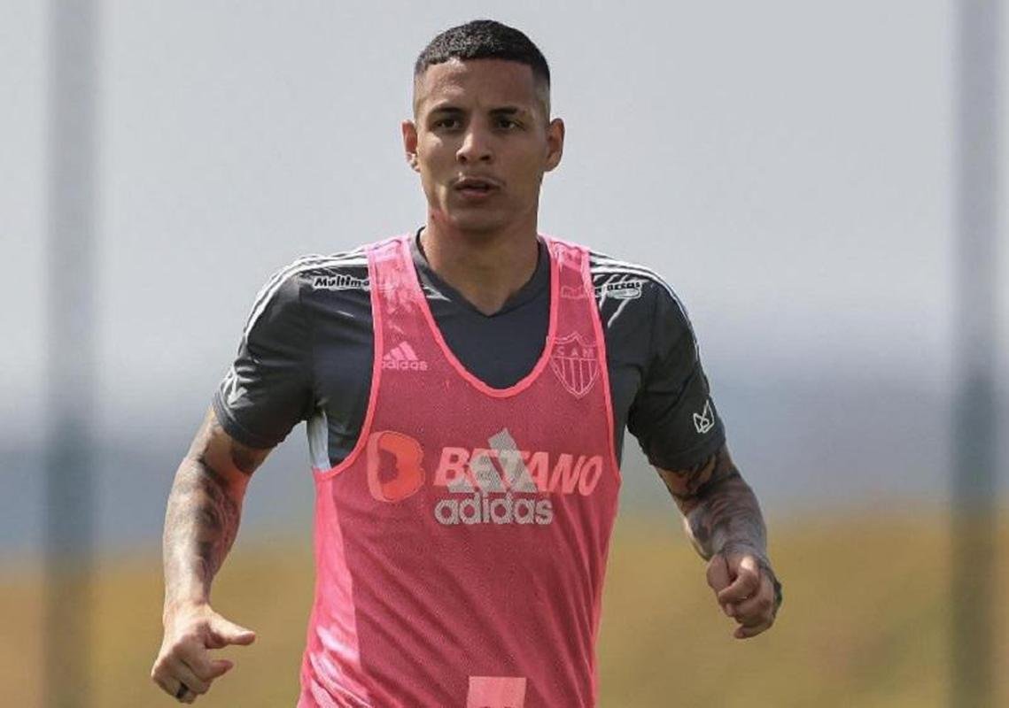 13 - Guilherme Arana (lateral-esquerdo)