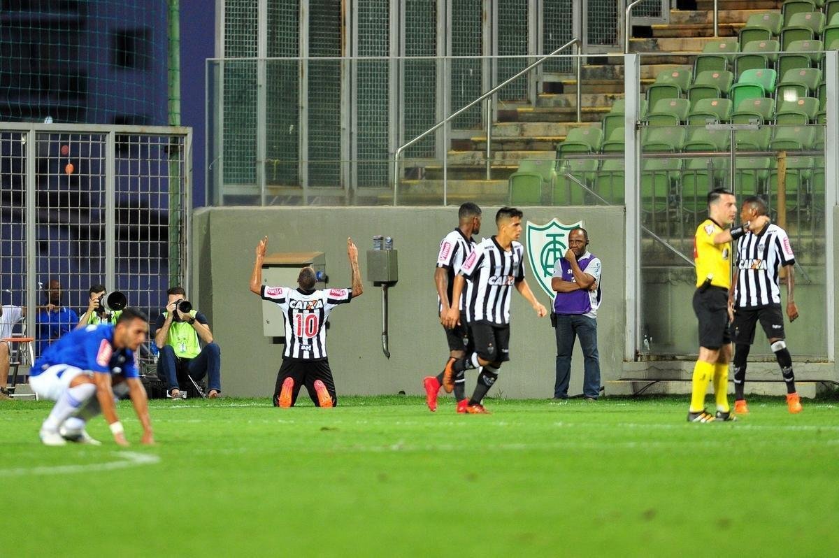 Aps por 2 a 2 no tempo normal, Cruzeiro derrotou Atltico por 4 a 2 nas penalidades e se sagrou campeo de torneio indito. Em 2018, clube celeste disputar a Copa Libertadores da categoria