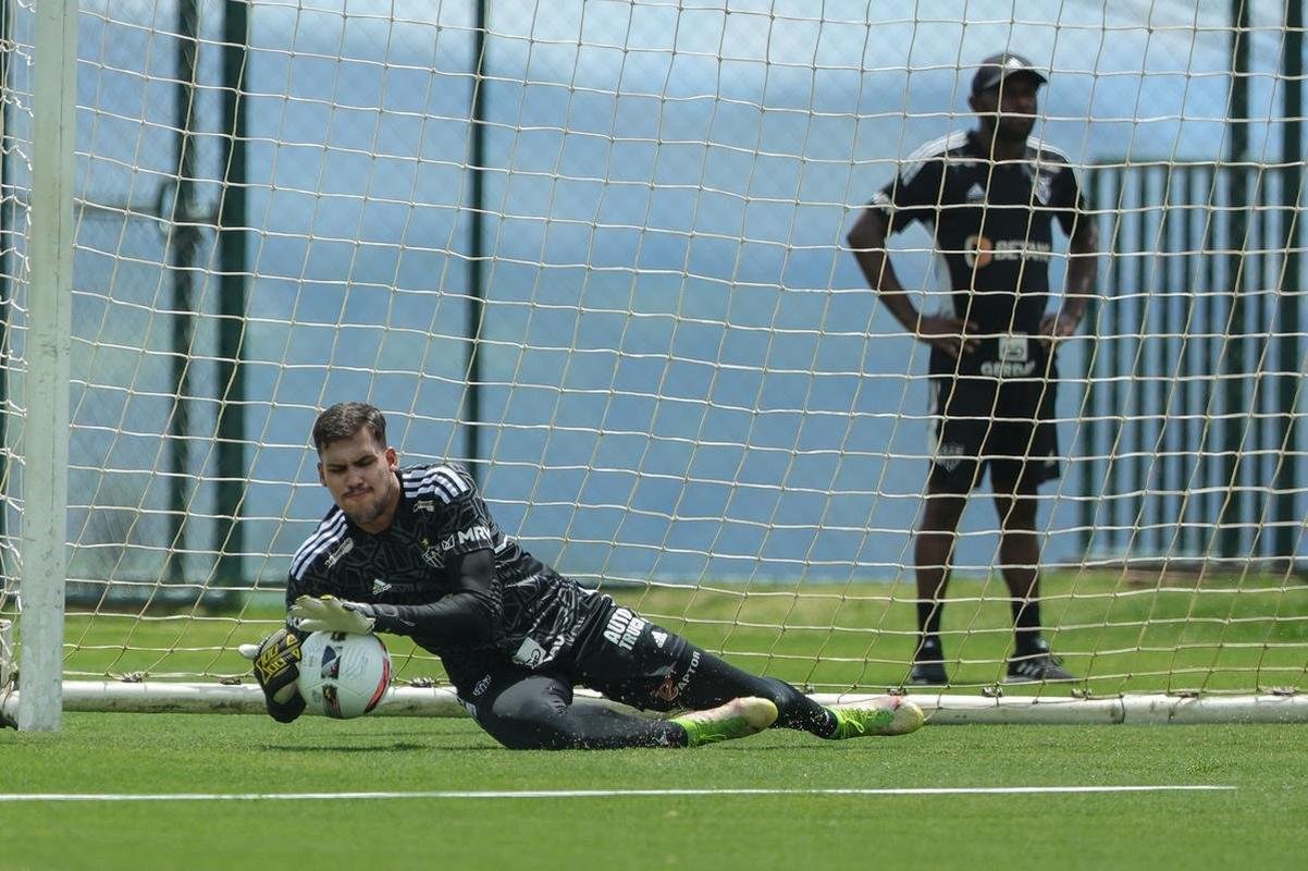 Atltico teve um dia de folga aps o empate com o Cruzeiro no clssico. Elenco de Coudet retomou atividades na Cidade do Galo na tarde desta quarta-feira (15/2).