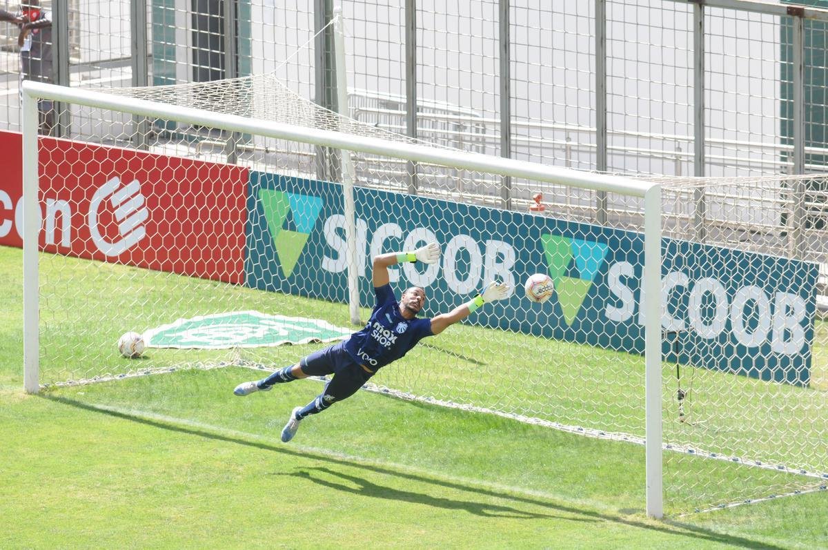 No Independncia, Tombense vence Caldense no jogo de ida da semifinal do Mineiro