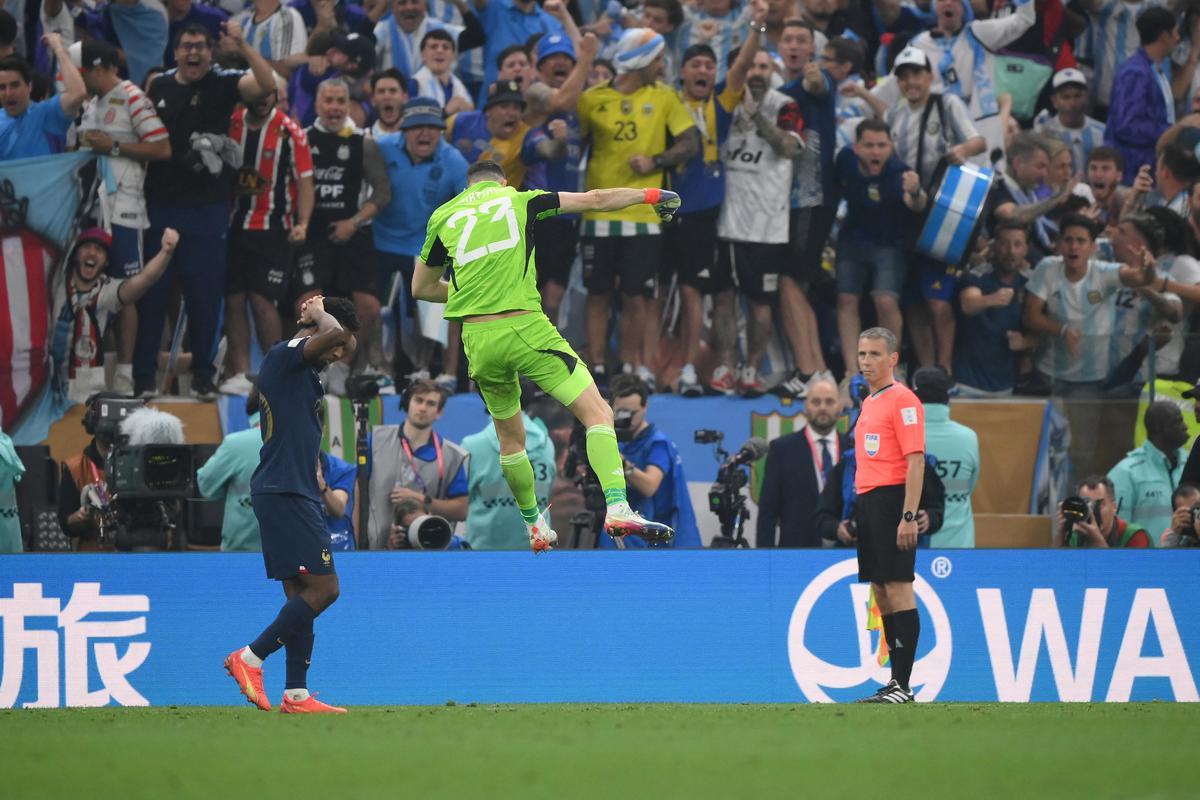Argentina venceu a Frana por 4 a 2 nos pnaltis, depois de empate por 3 a 3, e finalmente soltou o grito de tricampe do mundo