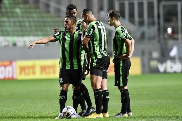 Fotos do jogo entre América x Operário