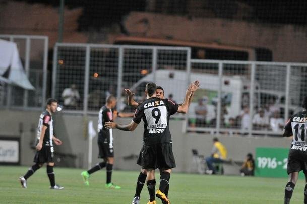 Atltico marcou gol sobre o Del Valle logo aos trs minutos, com Pratto, e explodiu Independncia