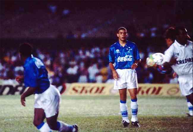 Em 58 jogos no Cruzeiro (55 como titular), Ronaldo marcou 56 gols