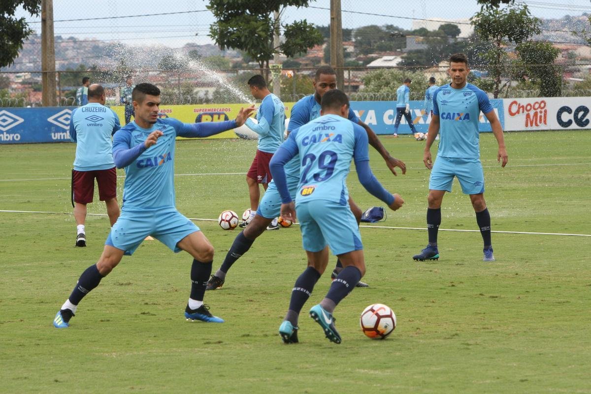 Imagens do treino do Cruzeiro neste domingo (20/05/2018)